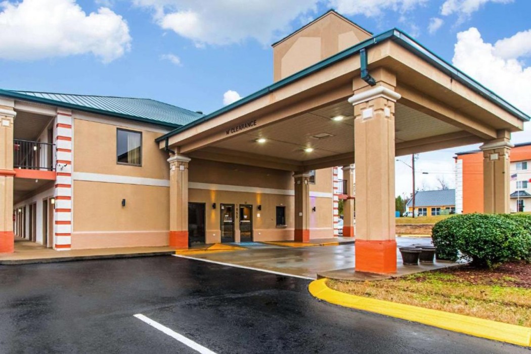 Quality Inn & Suites Dickson TN 1/46