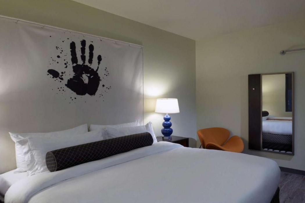ACME Hotel Chicago, Outset Collection by Hilton 6/18