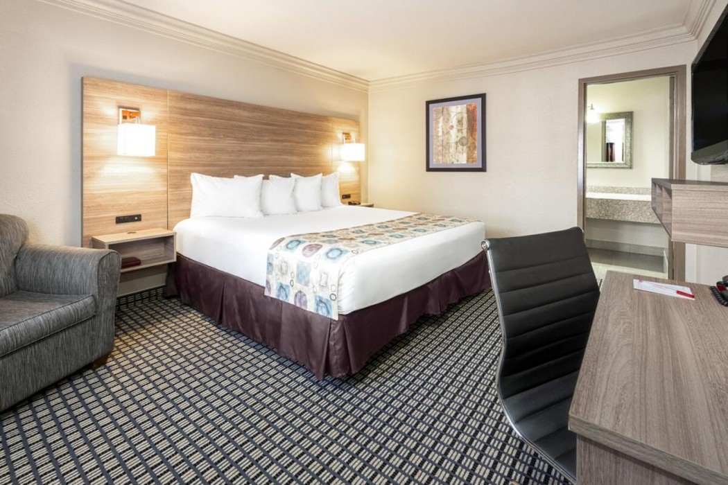 Red Lion Inn & Suites Houston IAH Airport 3/16