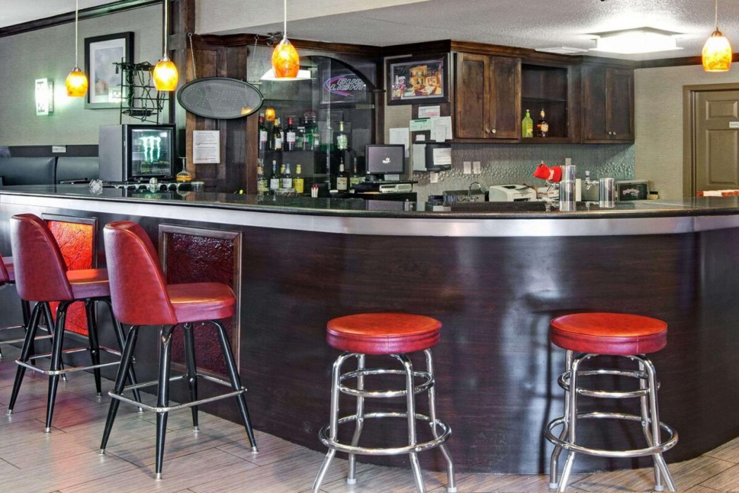 Red Lion Inn & Suites Houston IAH Airport 7/16