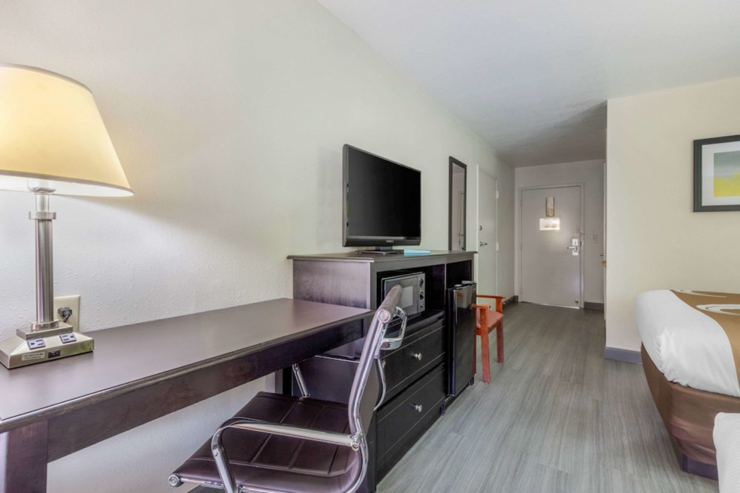 Quality Inn Auburn Campus Area I-85 17/32