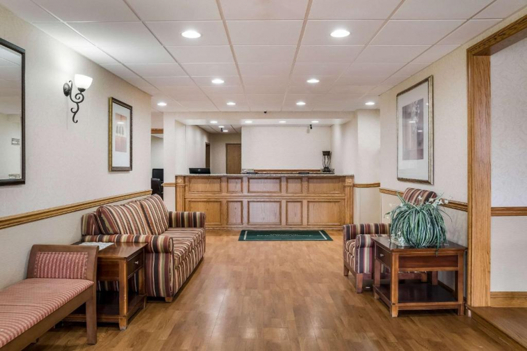 Quality Inn and Suites Saginaw, MI 5/47