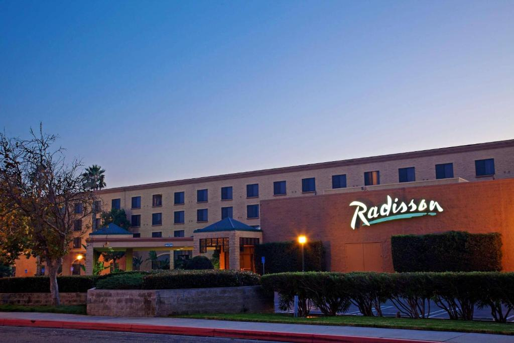 Radisson Hotel Santa Maria 1/40