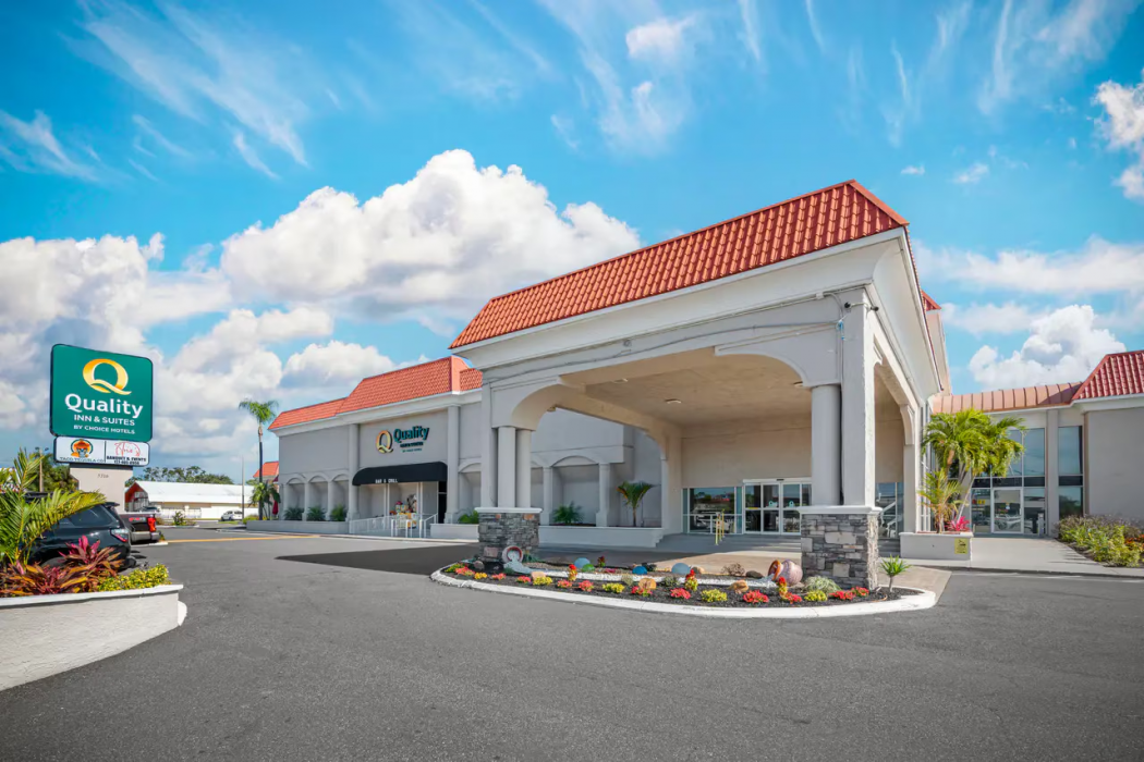 Quality Inn & Suites Conference Center 3/32