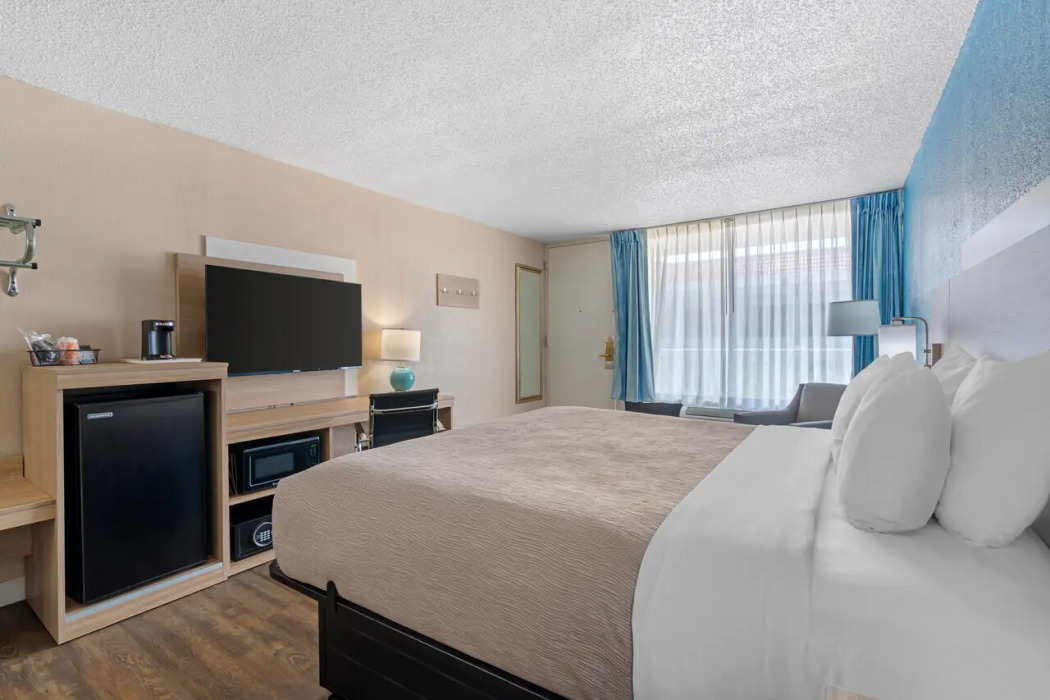 Quality Inn & Suites Conference Center 12/32