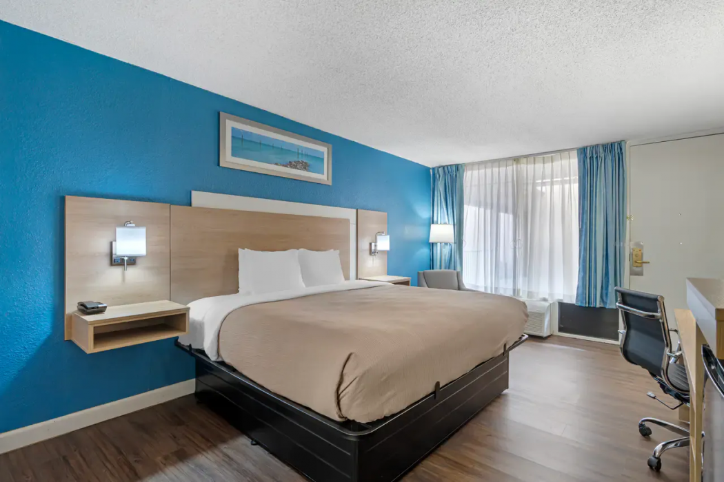 Quality Inn & Suites Conference Center 11/32
