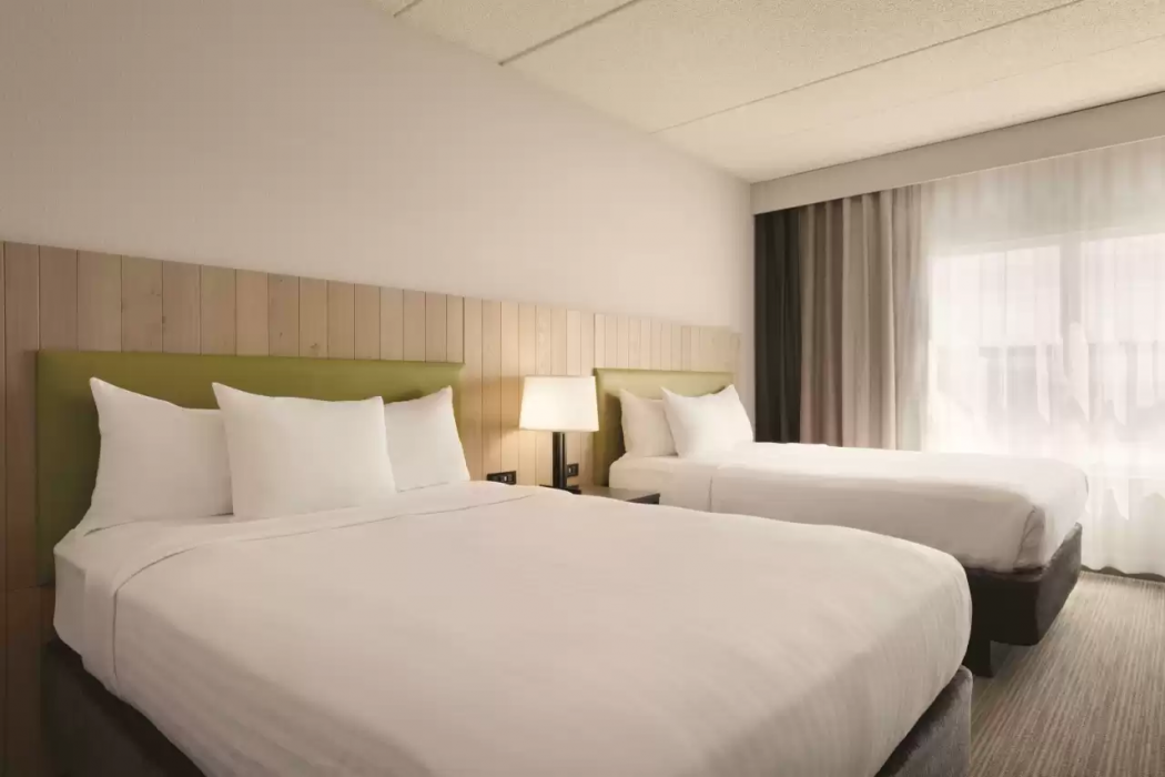 Country Inn & Suites by Radisson, Shoreview-Mounds View, MN 4/18
