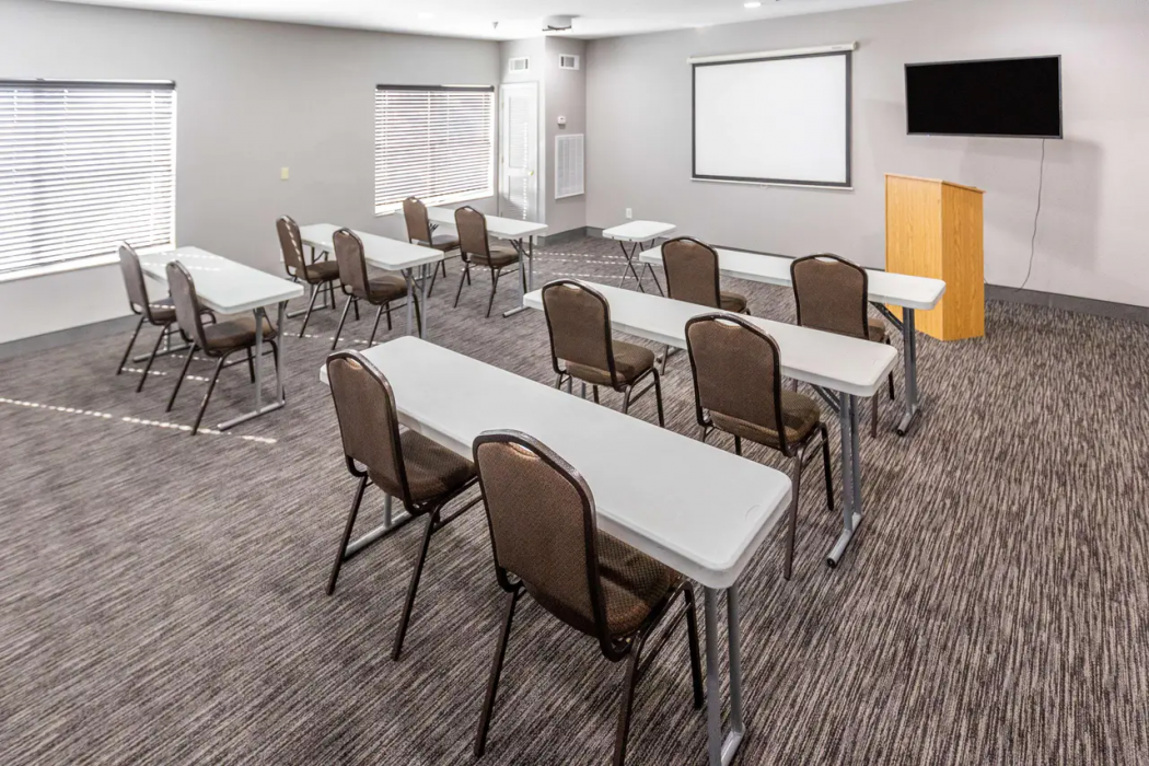 Country Inn & Suites by Radisson, Smyrna - Atlanta Northwest 11/17
