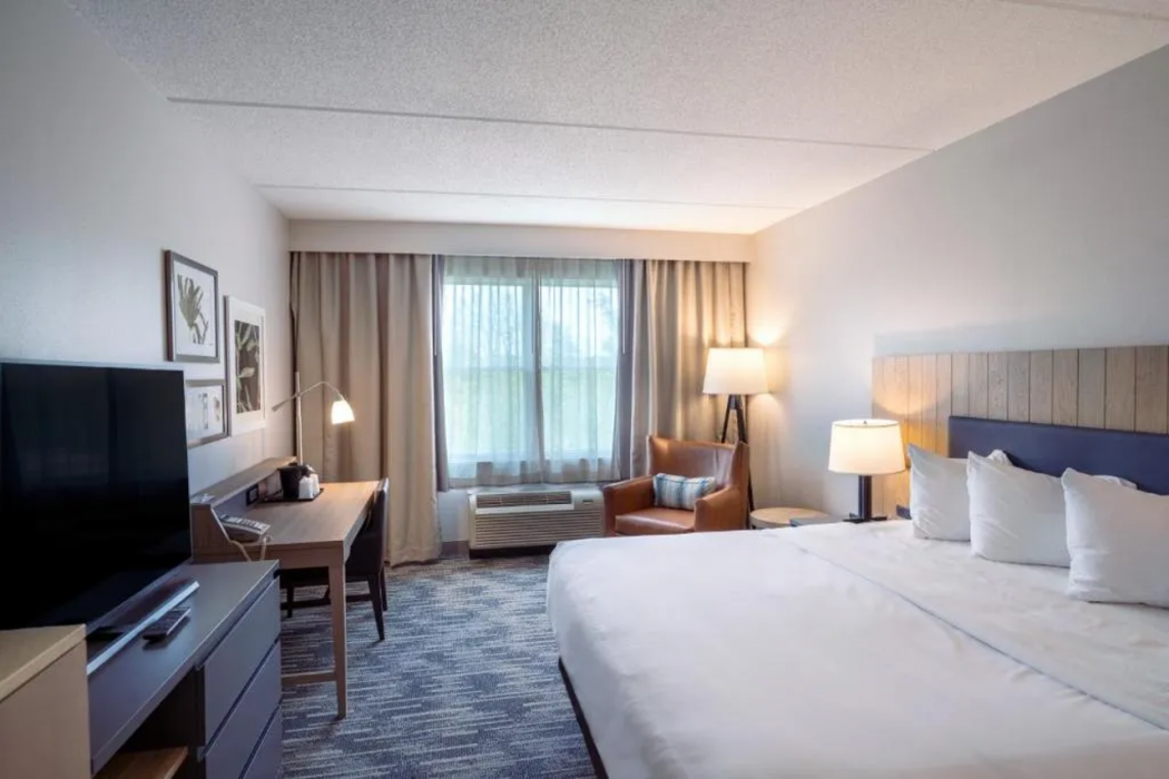 Country Inn and Suites by Radisson State College (Penn State Area), PA 7/28