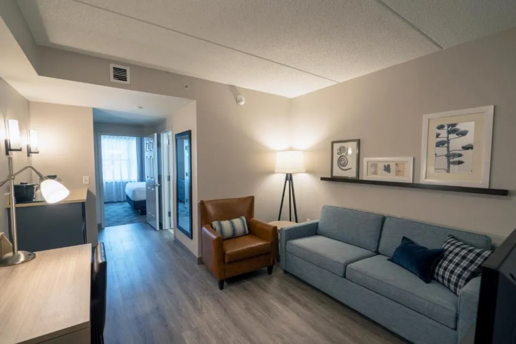 Country Inn and Suites by Radisson State College (Penn State Area), PA 9/28