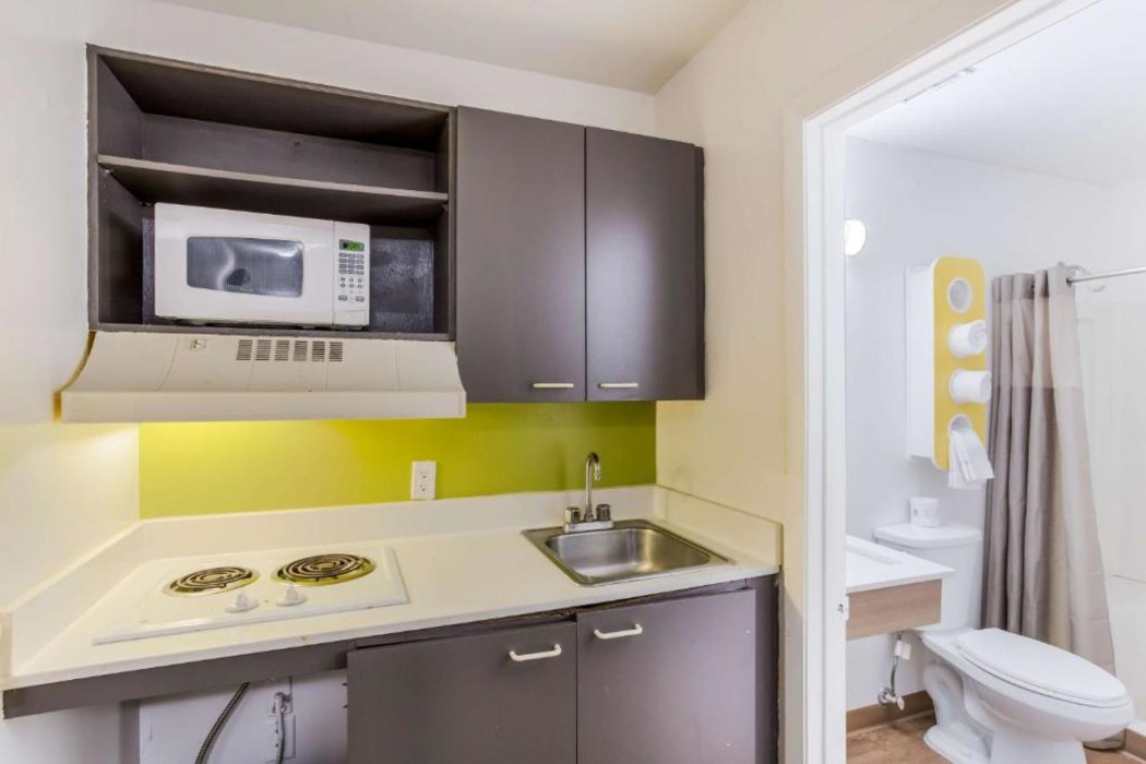 Studio 6 Extended Stay - Jacksonville, FL - South 19/46