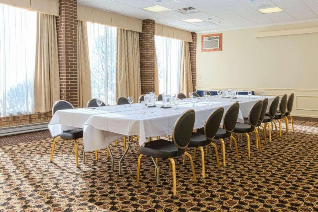 Park Inn by Radisson Sharon, PA 22/51