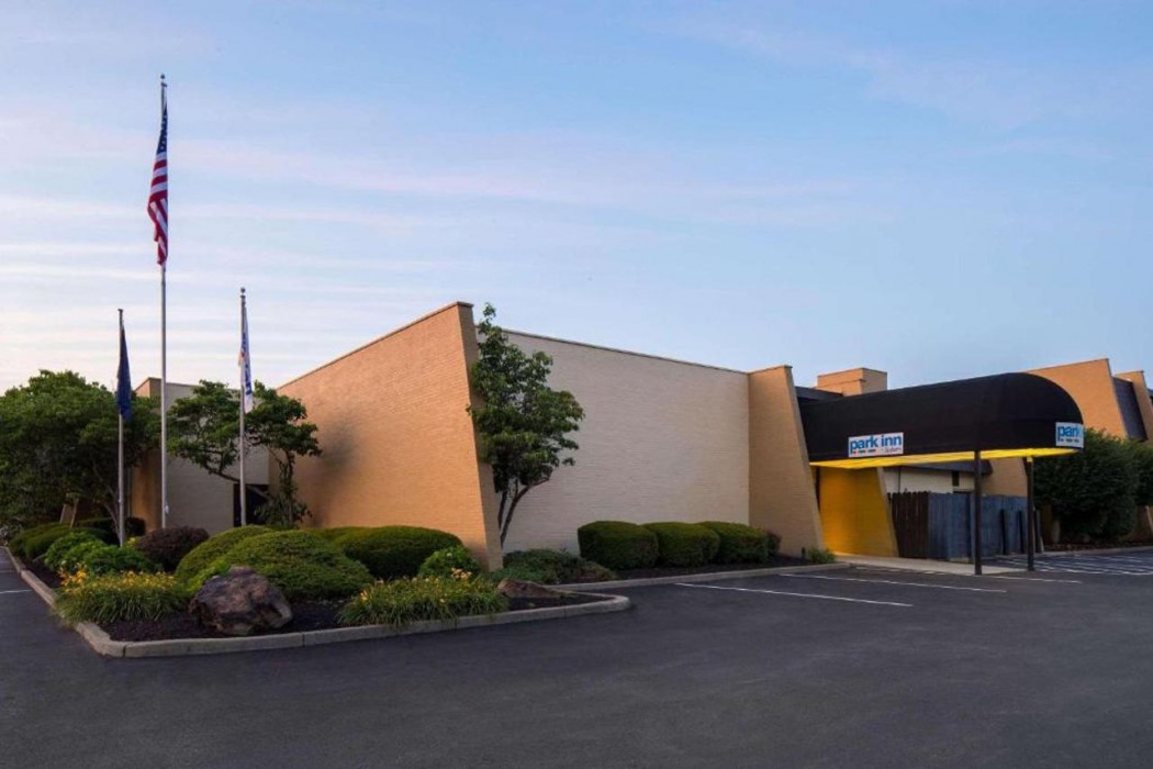 Park Inn by Radisson Sharon, PA 2/51