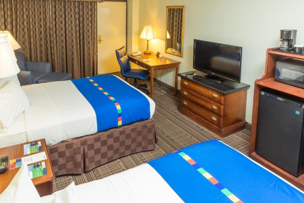 Park Inn by Radisson Sharon, PA 12/51