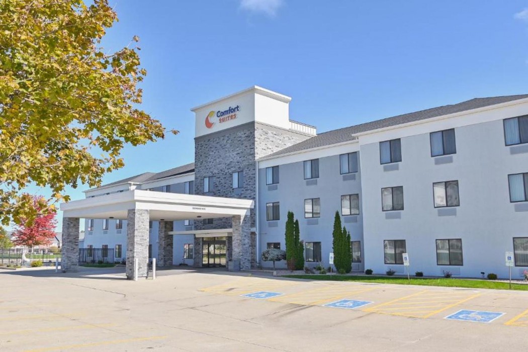 Comfort Suites Bloomington I-55 And I-74 1/25