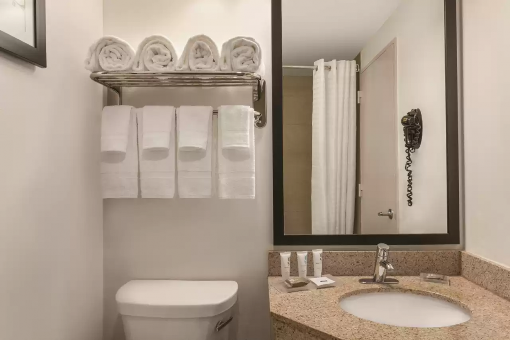 Country Inn and Suites By Radisson Woodbury MN 8/30