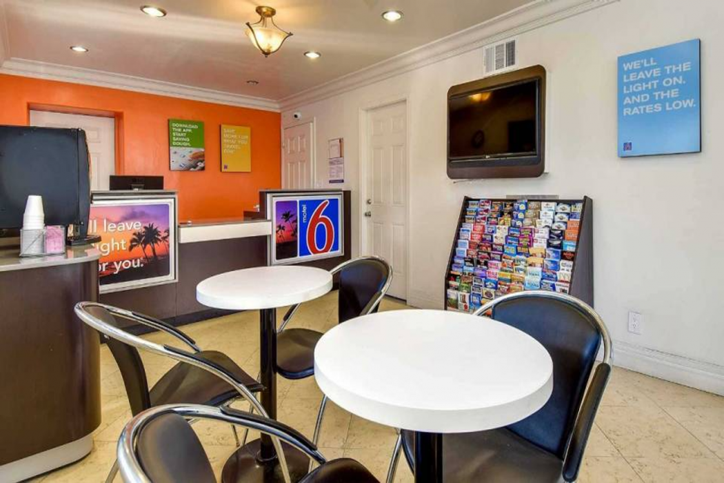 Motel6 Garden Grove, CA 23/40
