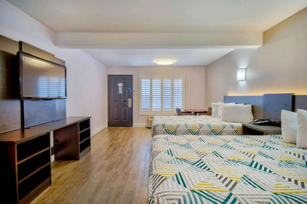 Motel6 Inglewood, CA 15/54