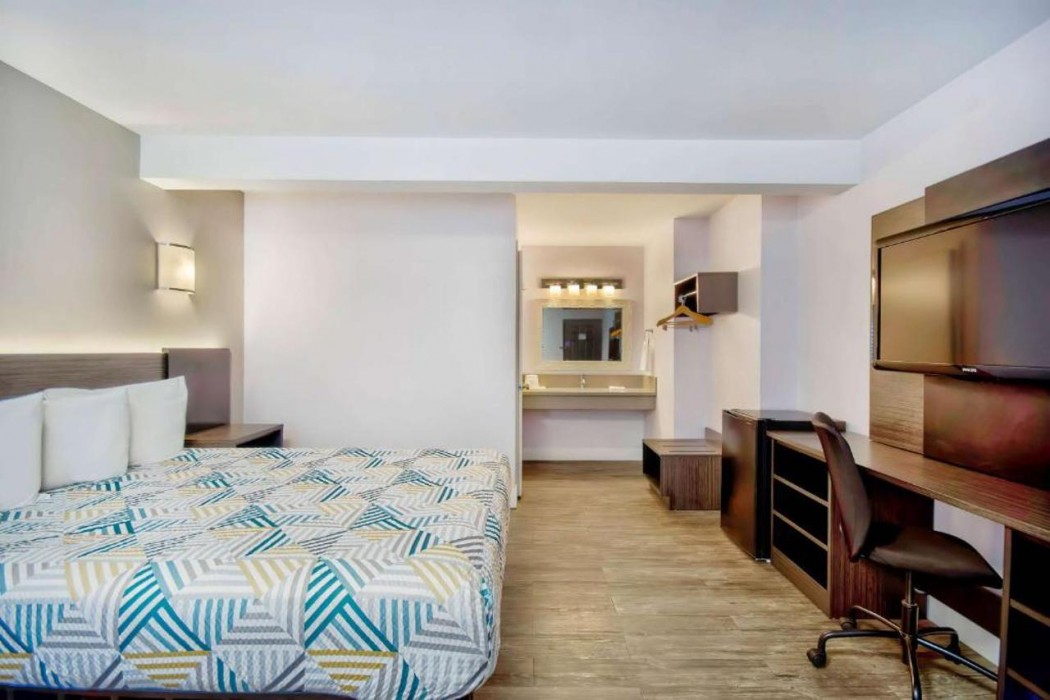 Motel6 Inglewood, CA 18/54