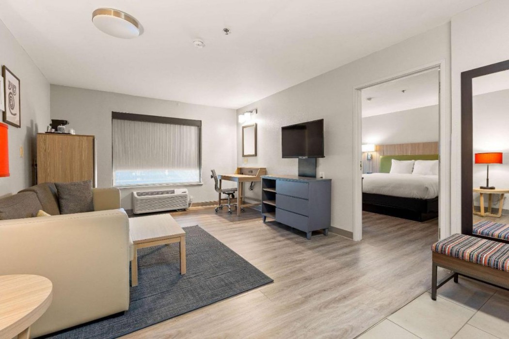 Country Inn & Suites by Radisson, Asheville - Outlet Mall 12/36