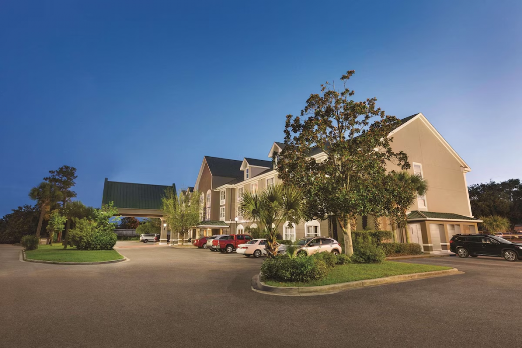 Country Inn & Suites by Radisson, Beaufort West, SC 2/14