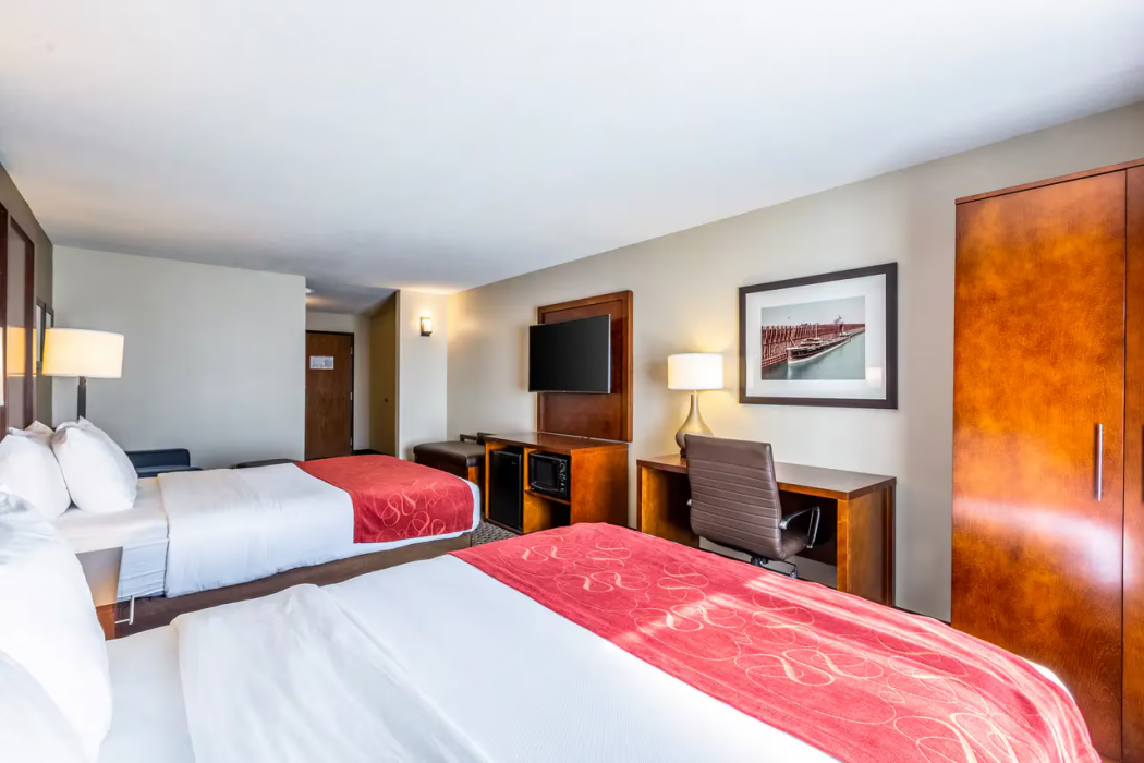 Comfort Suites Escanaba West 14/34