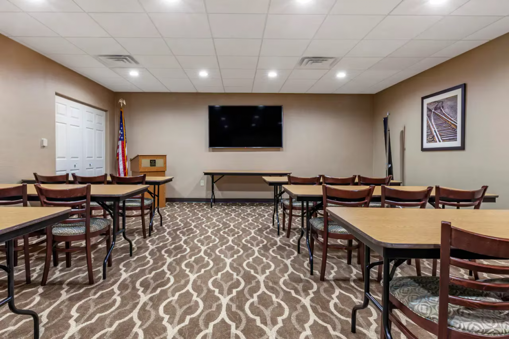 Comfort Suites Escanaba West 19/34