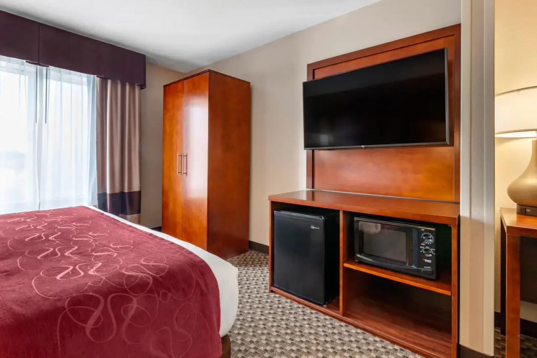 Comfort Suites Escanaba West 15/34
