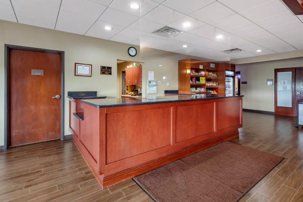 Comfort Suites Escanaba West 5/34