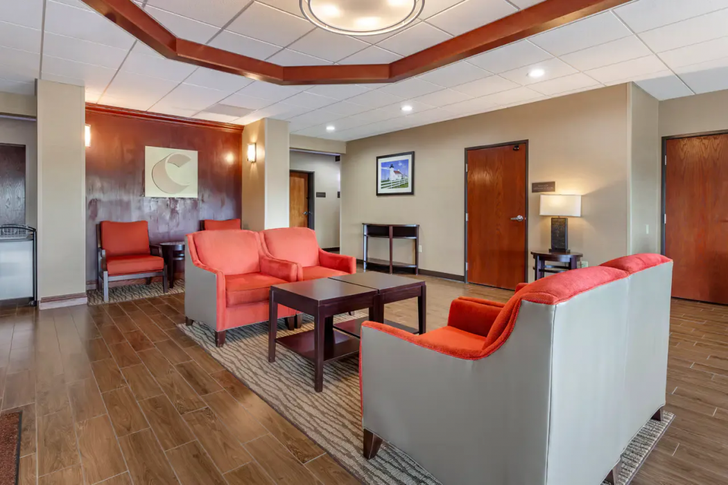 Comfort Suites Escanaba West 6/34