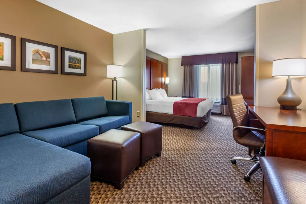 Comfort Suites Escanaba West 13/34