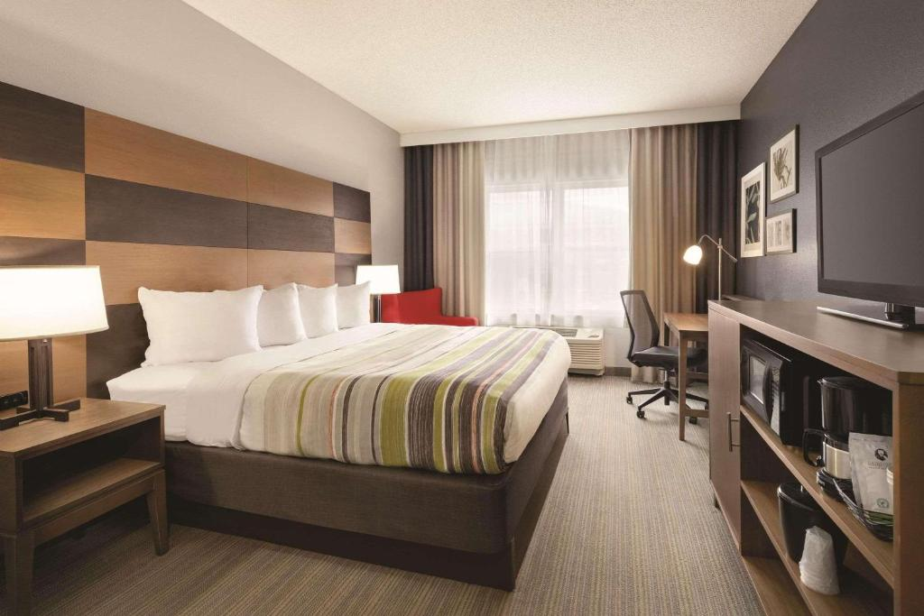 Country Inn & Suites by Radisson, Boone, NC 3/18