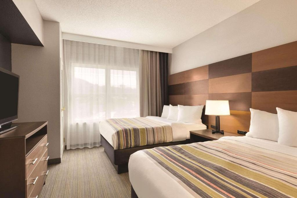 Country Inn & Suites by Radisson, Boone, NC 7/18