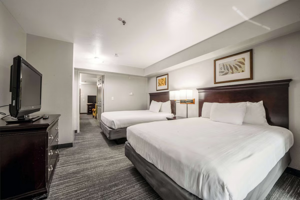 Country Inn & Suites by Radisson, Ontario at Ontario Mills, CA 7/8