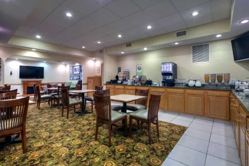 Garner Hotel Paducah West by IHG 3/45