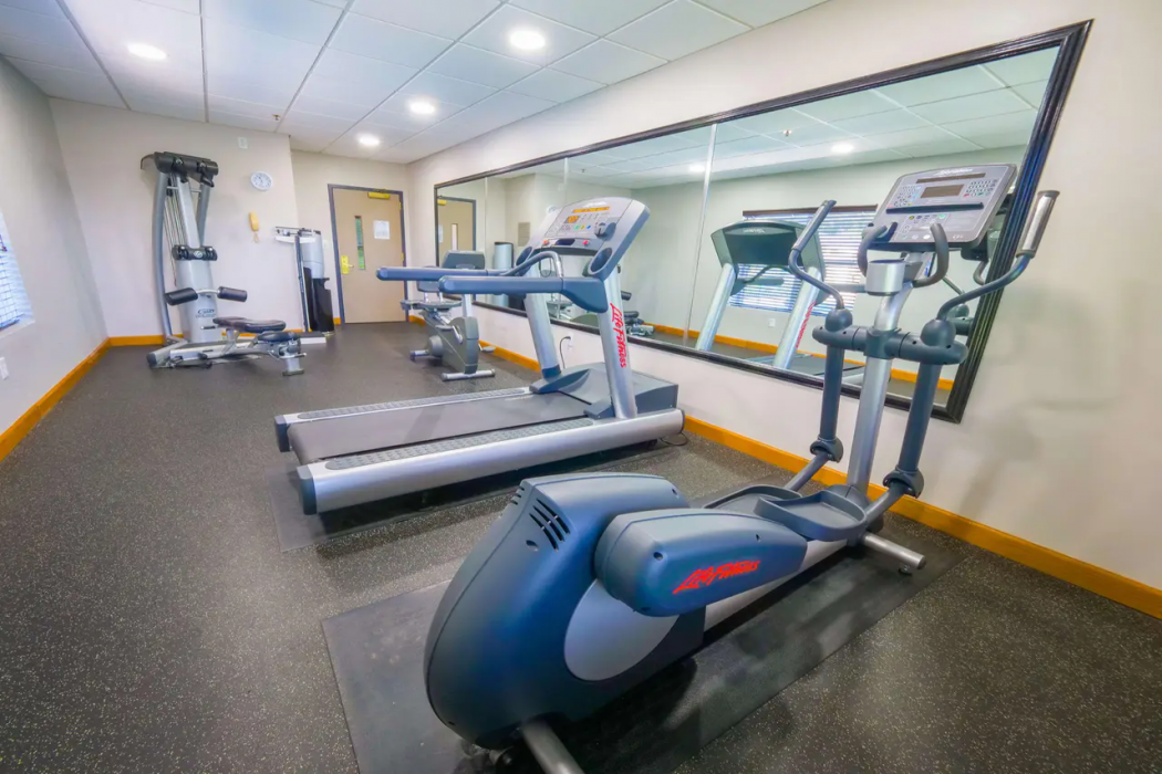 Country Inn & Suites by Radisson, Burlington (Elon), NC 10/19