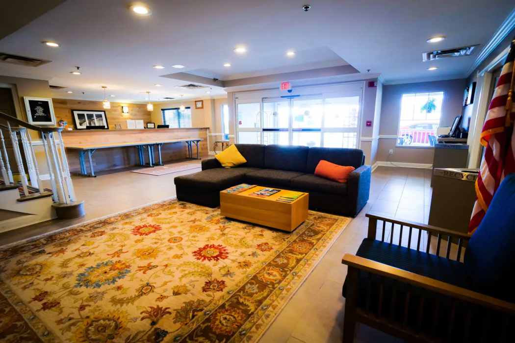 Country Inn & Suites by Radisson, Burlington (Elon), NC 2/19