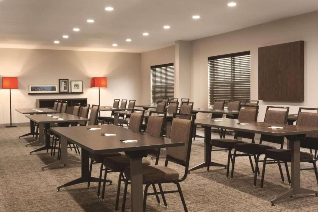 Country Inn & Suites by Radisson, Bentonville South - Rogers, AR 15/33