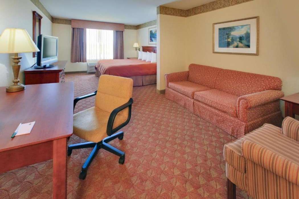 Country Inn & Suites by Radisson, Bentonville South - Rogers, AR 11/33