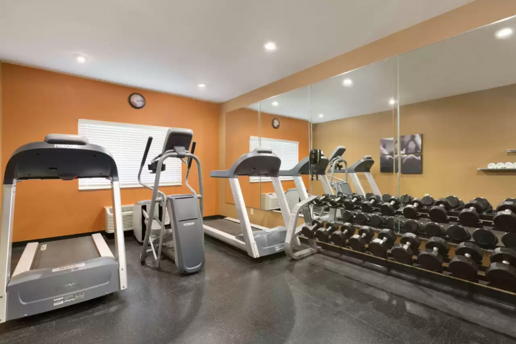 Country Inn & Suites by Radisson, Rochester, MN 9/13