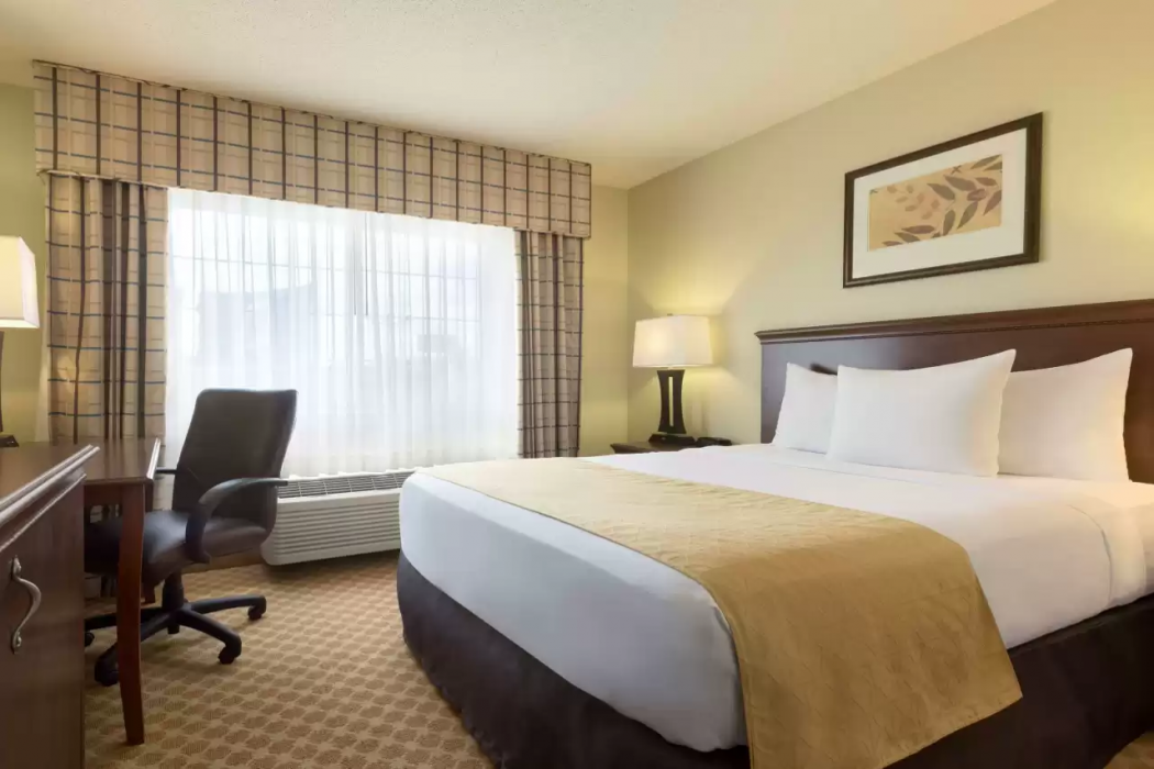 Country Inn & Suites by Radisson, Rochester, MN 3/13