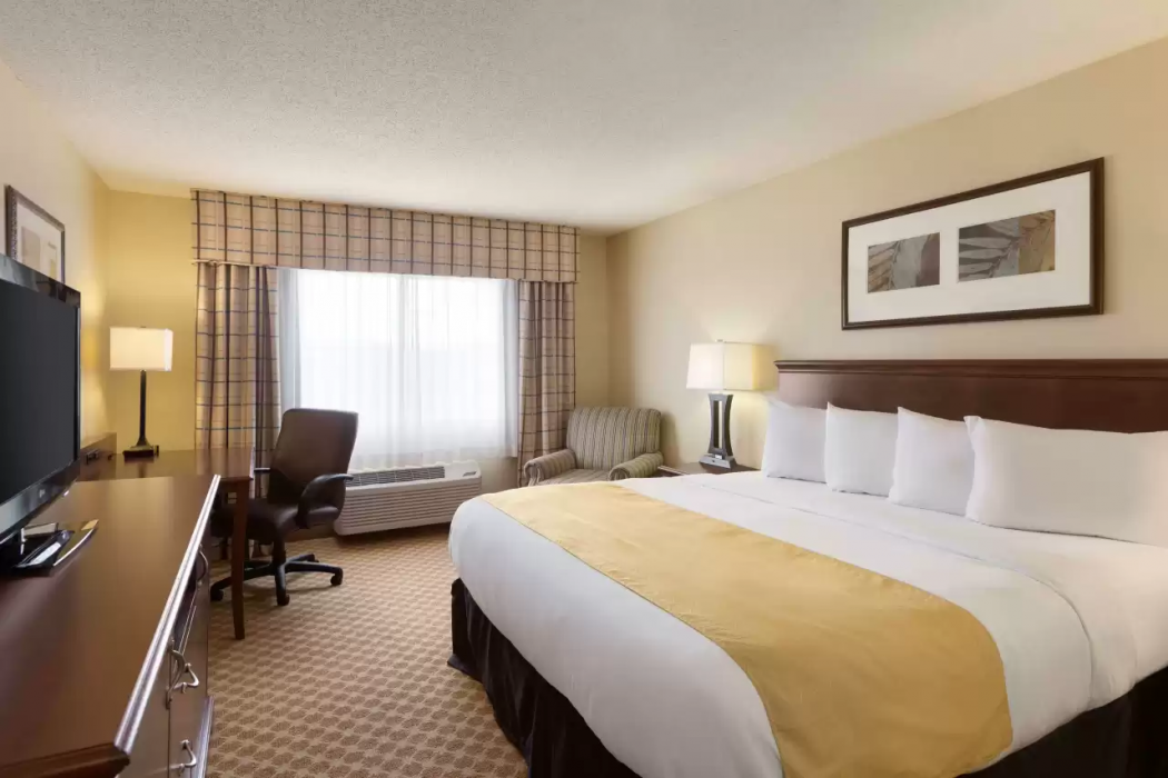 Country Inn & Suites by Radisson, Rochester, MN 7/13