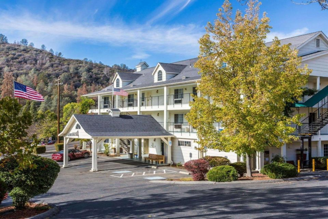 Quality Inn Yosemite Valley Gateway 7/39
