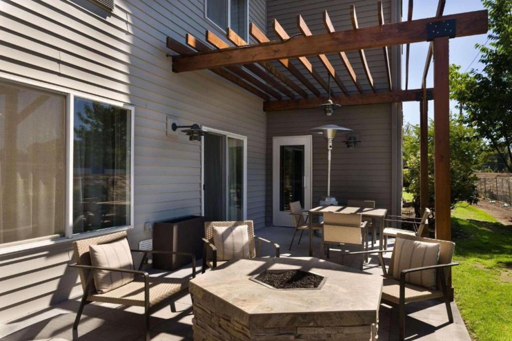 Country Inn & Suites by Radisson, Portland International Airport, OR 15/31