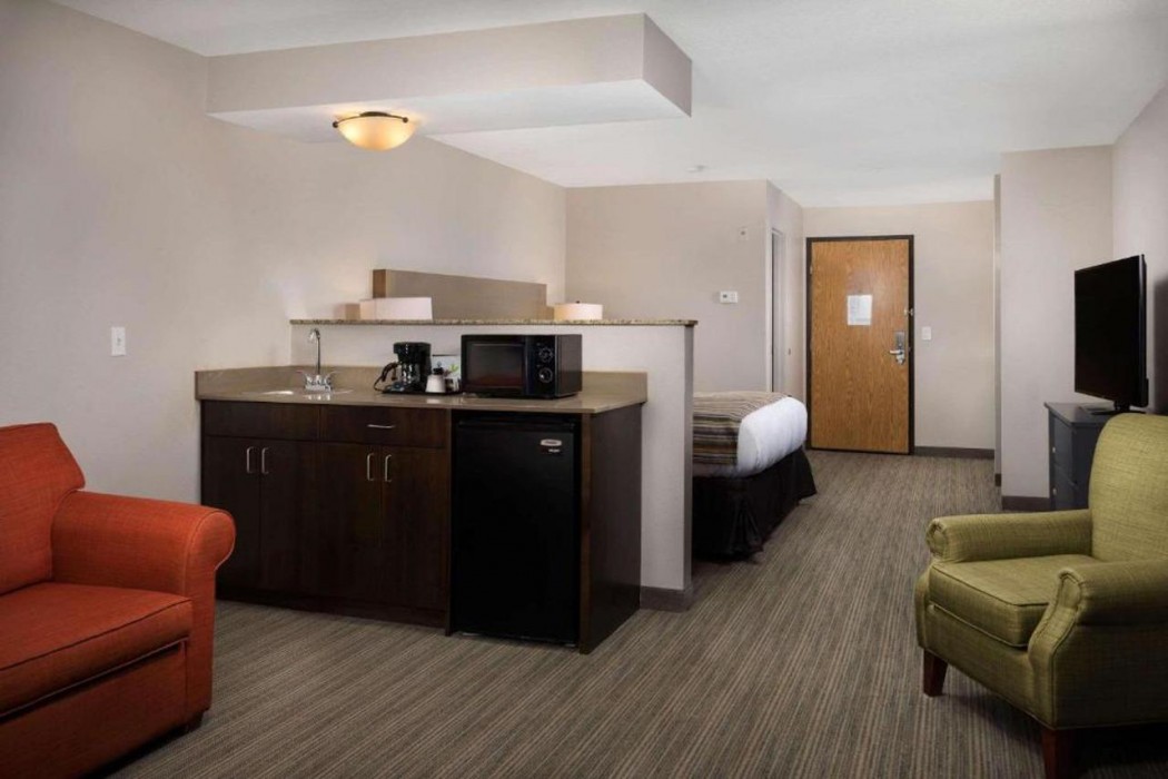 Country Inn & Suites by Radisson, Portland International Airport, OR 12/31