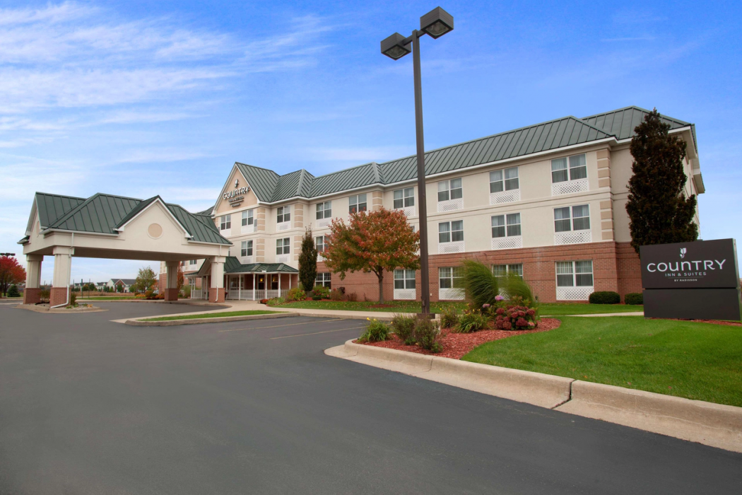 Country Inn & Suites by Radisson, Dundee, MI 1/20