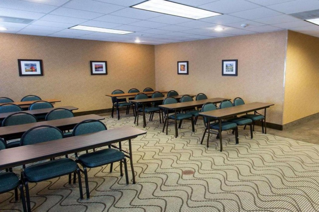 Comfort Suites Grand Rapids South 9/30