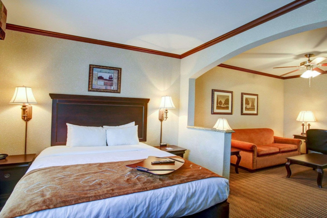 Comfort Suites University Drive, College Station, TX 18/41