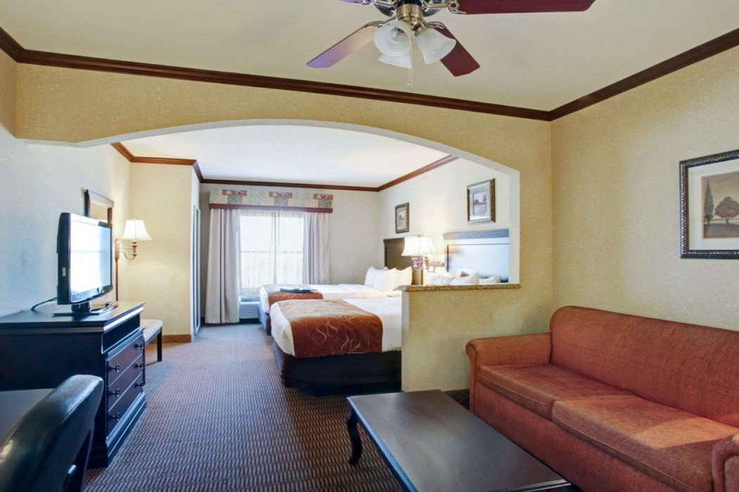 Comfort Suites University Drive, College Station, TX 12/41