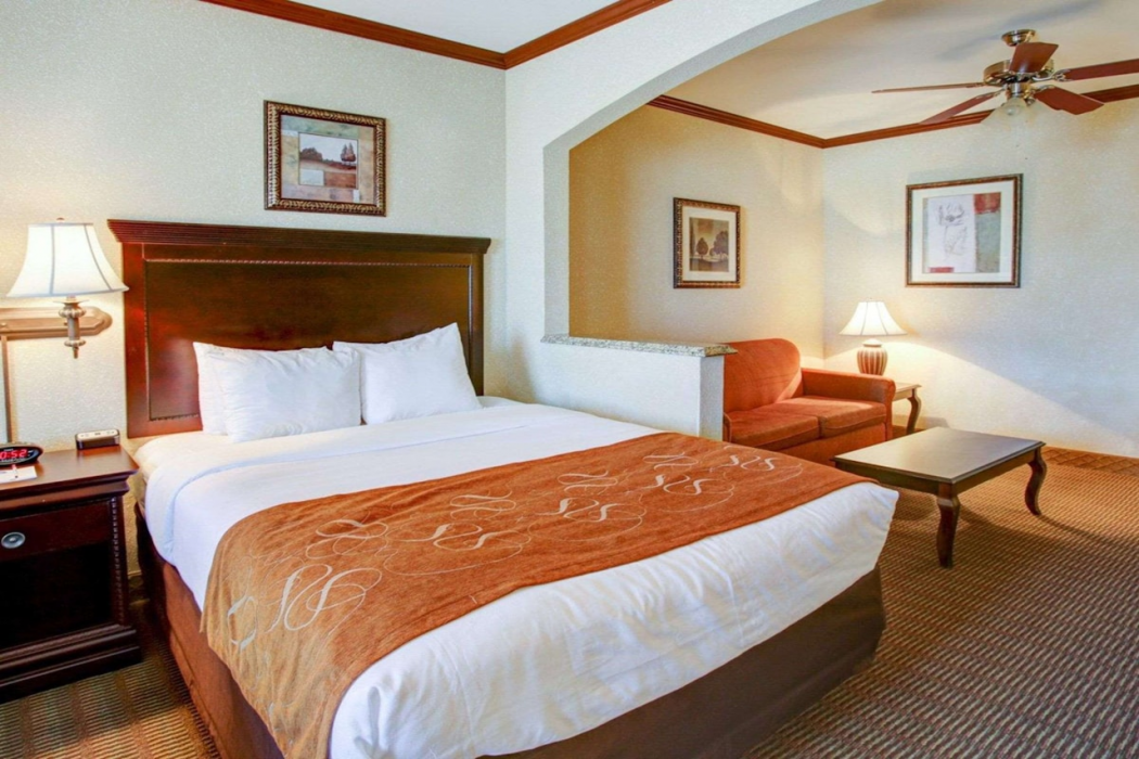 Comfort Suites University Drive, College Station, TX 15/41